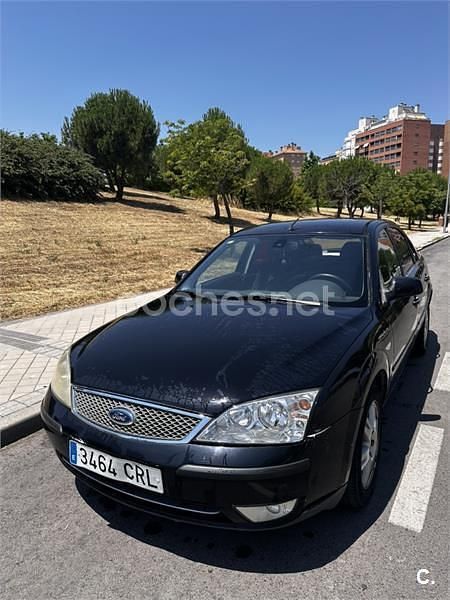 Negro Usado 2004 Ford Mondeo Futura Berlina | 2000 € (Precio justo) - Imagen 1/4
