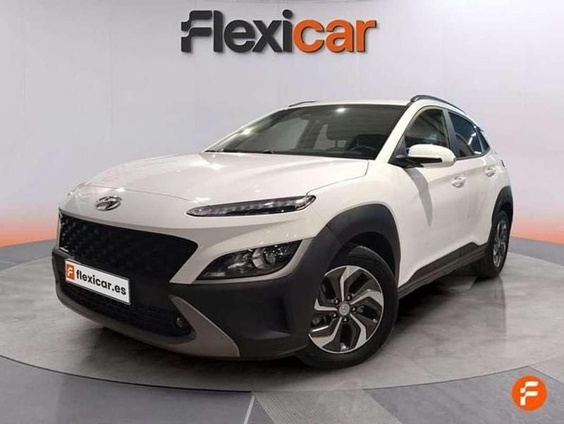 Usado Hyundai Kona Style 141 CV (103 kW) 2021 Blanco SUV