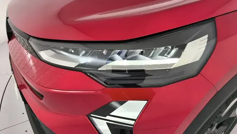 Usado Renault Captur Techno 101 CV (74 kW) 2025 Rojo SUV