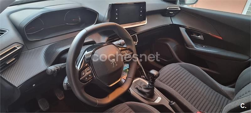 Usado Peugeot 2008 Active 100 CV (73 kW) 2022 Gris / plata SUV