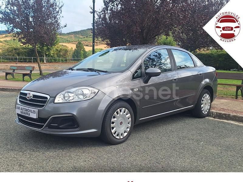 Gris / plata Usado 2014 Fiat Linea Berlina | 6900 € - Imagen 1/4