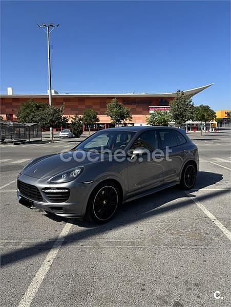 Usado Porsche Cayenne 420 CV (308 kW) 2012 Gris / plata SUV