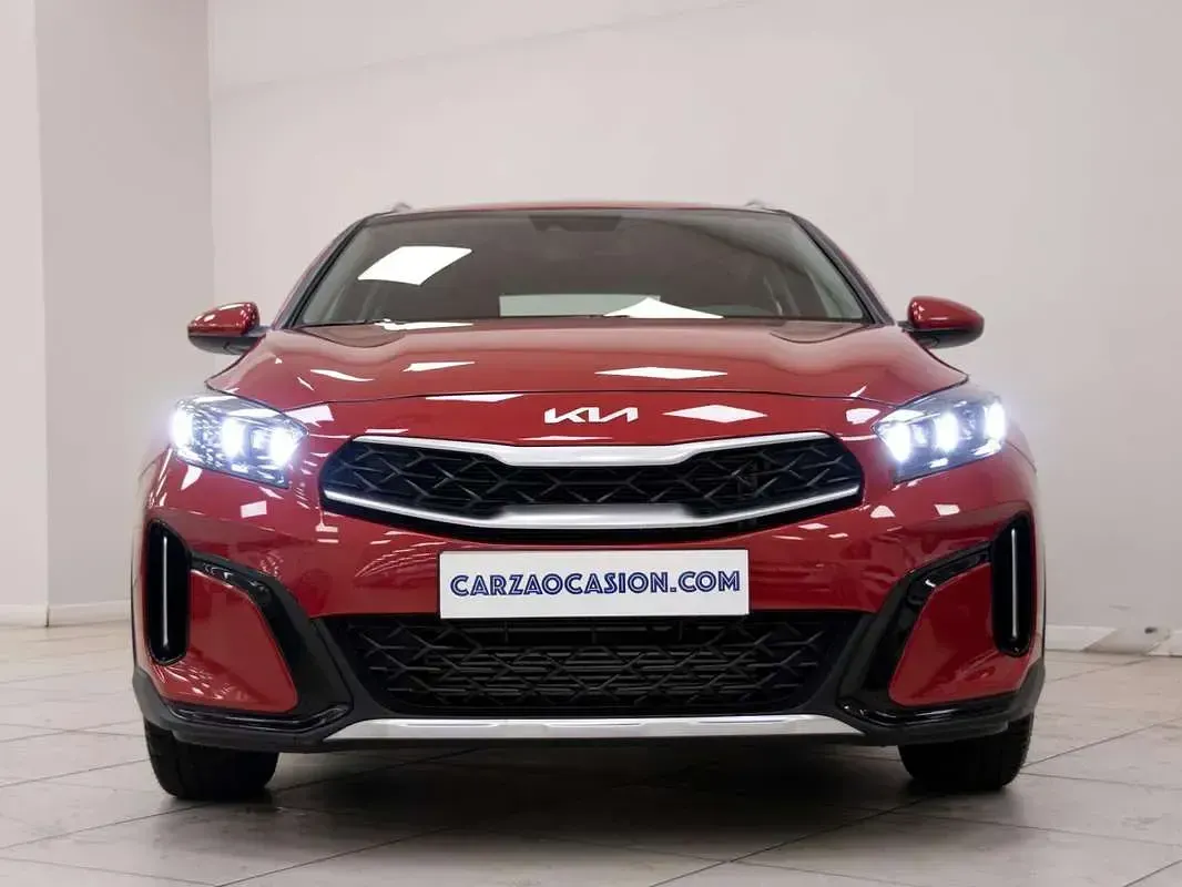 Nuevo Kia XCeed 101 CV (74 kW) 2025 Rojo SUV