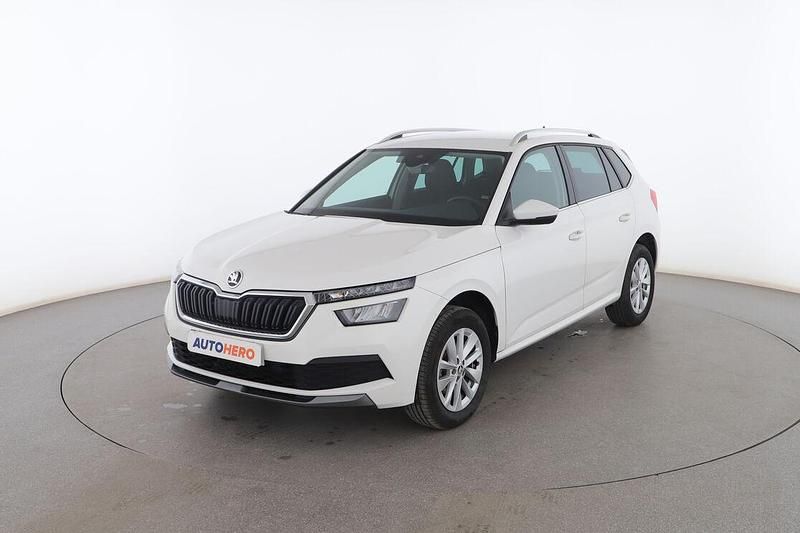 Blanco Usado 2023 Skoda Kamiq Ambition SUV | 22.799 € (Un poco caro) - Imagen 1/3