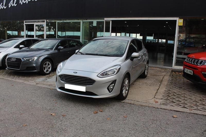 Plateado Usado 2019 Ford Fiesta ST-Line Utilitario | 9650 € (Buen precio) - Imagen 1/4