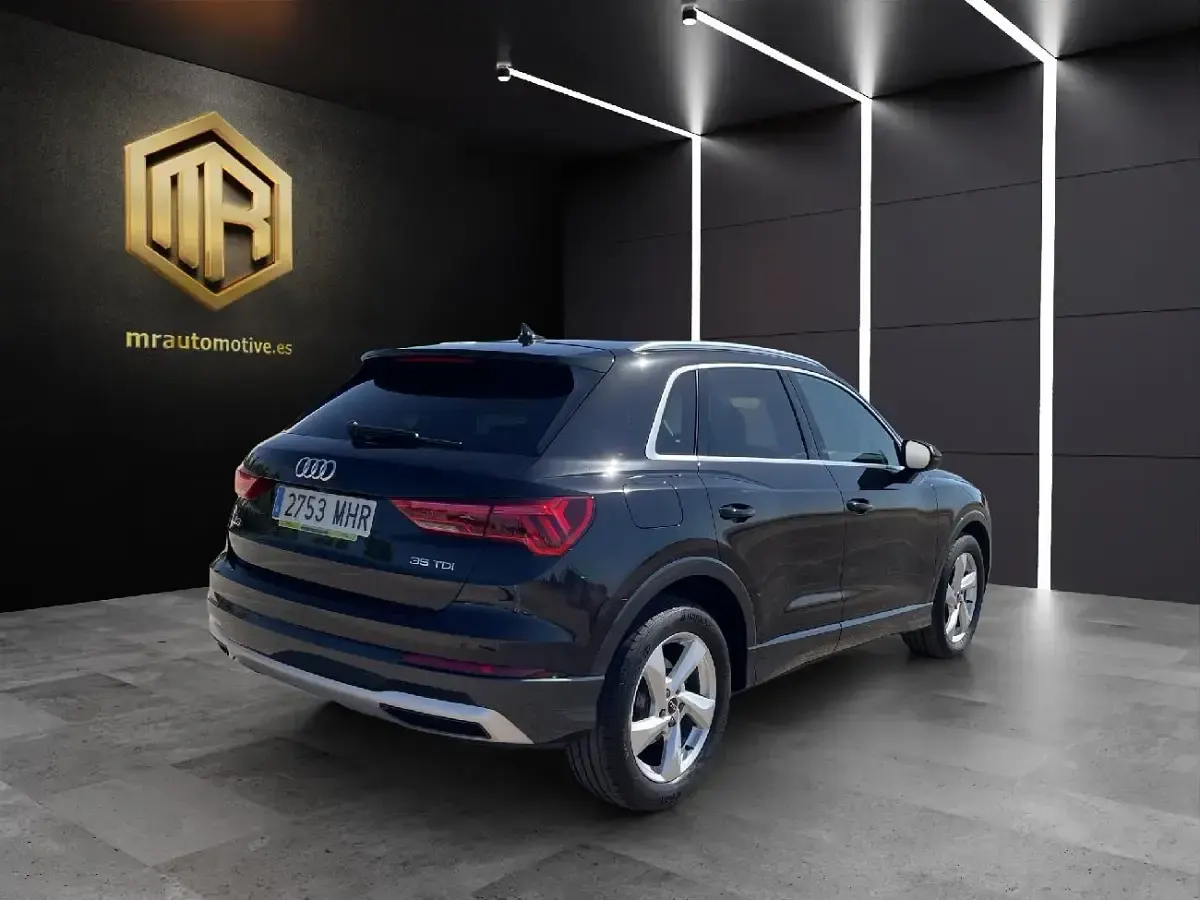 Usado Audi Q3 Advanced Plus 150 CV (110 kW) 2023 Negro metalizado SUV