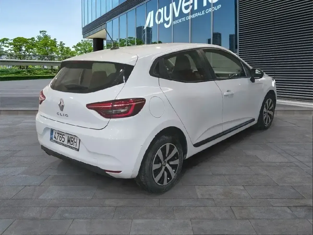 Usado Renault Clio Equilibre 100 CV (73 kW) 2022 Blanco Utilitario