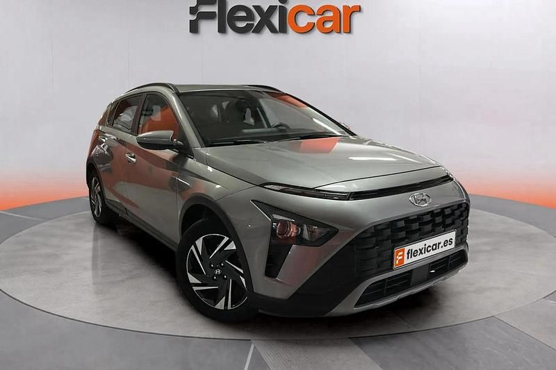 Gris Usado 2022 Hyundai Bayon SUV | 13.390 € (Buen precio) - Imagen 1/4