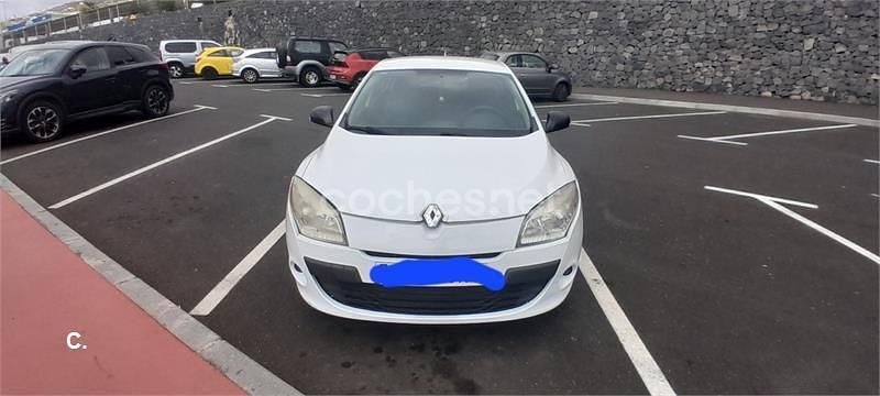 Blanco Usado 2009 Renault Mégane III Expression Berlina | 2900 € (Precio justo) - Imagen 1/4