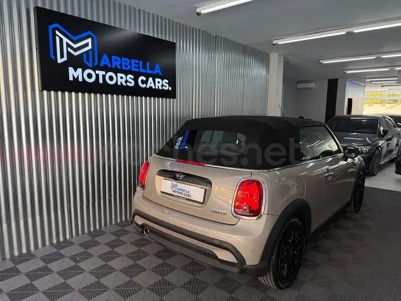 Usado Mini Cooper Cabriolet 136 CV (100 kW) 2021 Gris / plata Descapotable