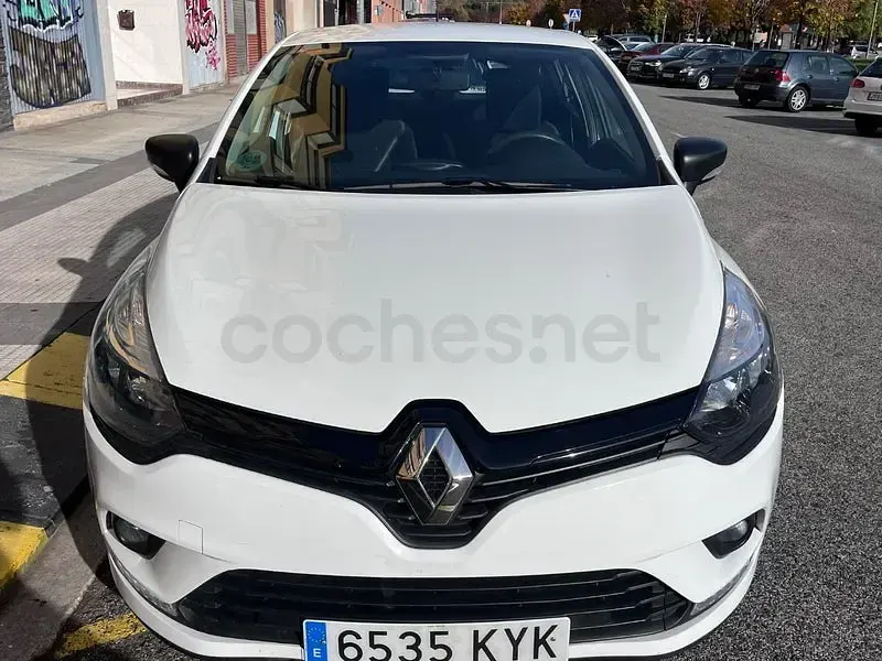 Usado Renault Clio IV Business 76 CV (55 kW) 2019 Blanco Berlina