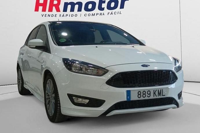 Usado Ford Focus ST-Line 126 CV (92 kW) 2018 Blanco Utilitario