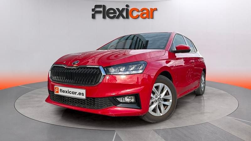 Usado Skoda Fabia 95 CV (69 kW) 2024 Rojo Utilitario