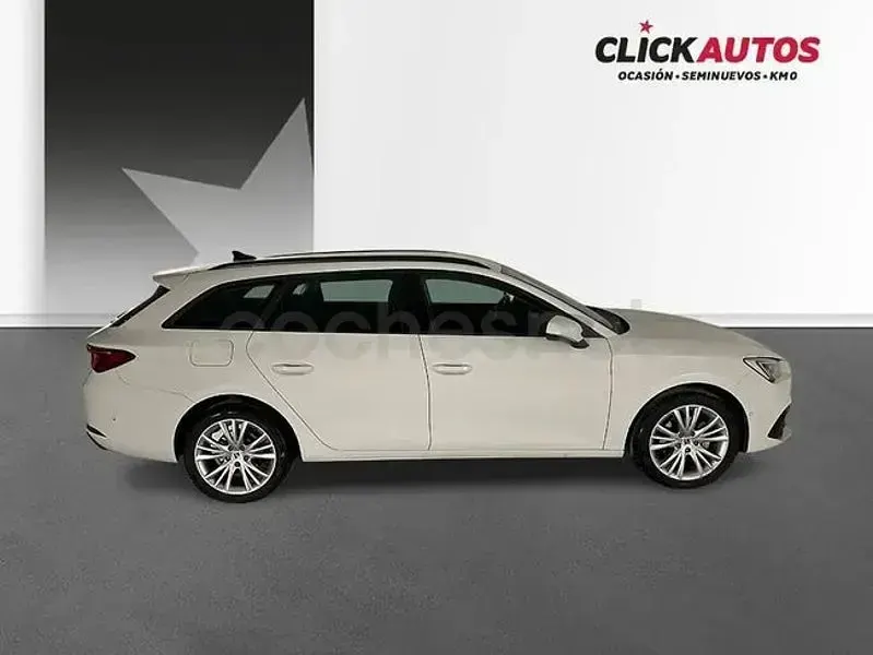 Usado Seat Leon Style 150 CV (110 kW) 2024 Blanco Familiar