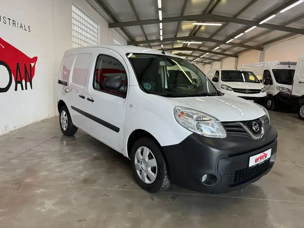 Begagnad Nissan NV250 Comfort 95 HK (69 kW) 2020 Vit Van