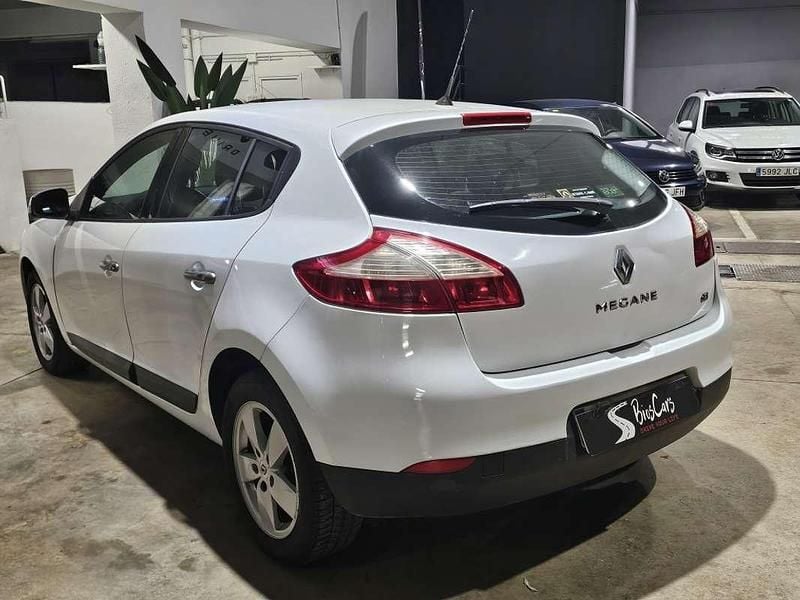 Usado Renault Mégane III Dynamique 106 CV (77 kW) 2009 Blanco Utilitario