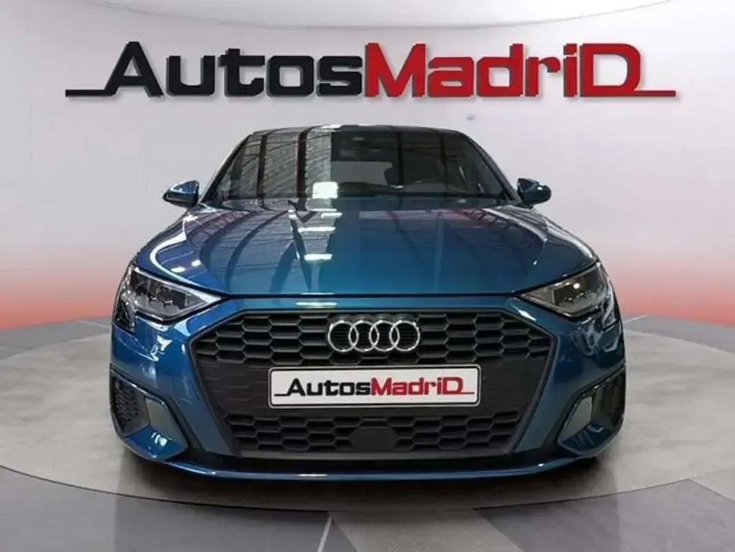 Usado Audi A3 110 CV (80 kW) 2022 Azul Berlina