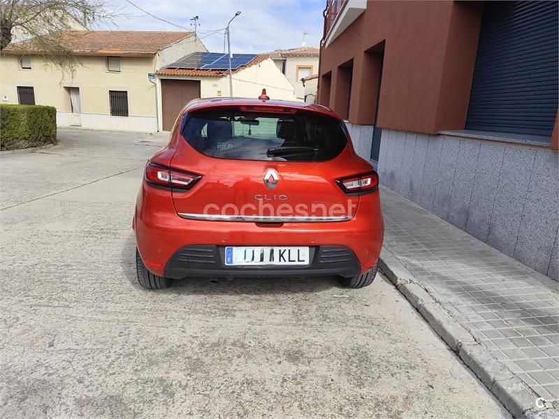 Usado Renault Clio IV Zen 90 CV (66 kW) 2018 Rojo Berlina