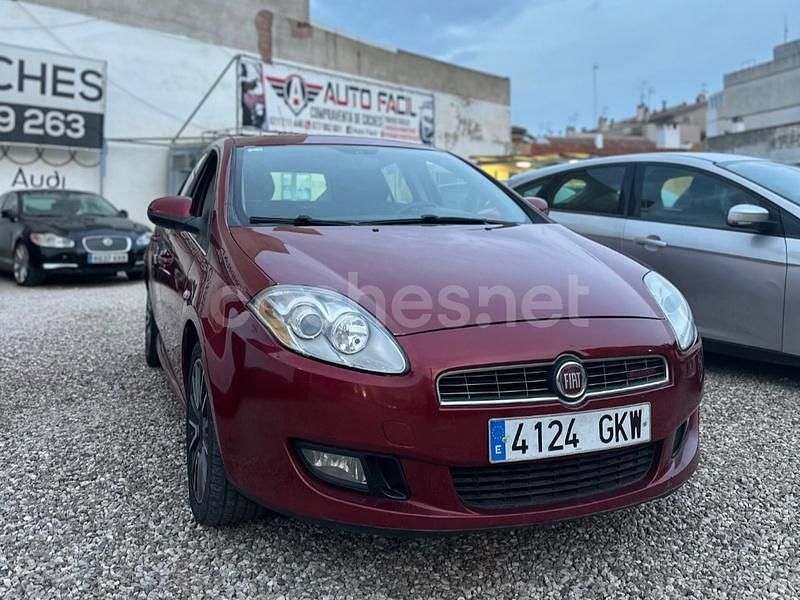 Granate Usado 2009 Fiat Bravo Emotion Utilitario | 5450 € (Un poco caro) - Imagen 1/4