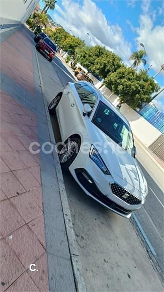 Usado Seat Leon XCELLENCE 150 CV (110 kW) 2021 Blanco Familiar