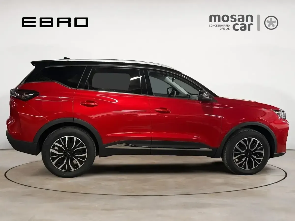 Usado Ebro s700 Luxury 279 CV (205 kW) 2025 Rojo /negro SUV
