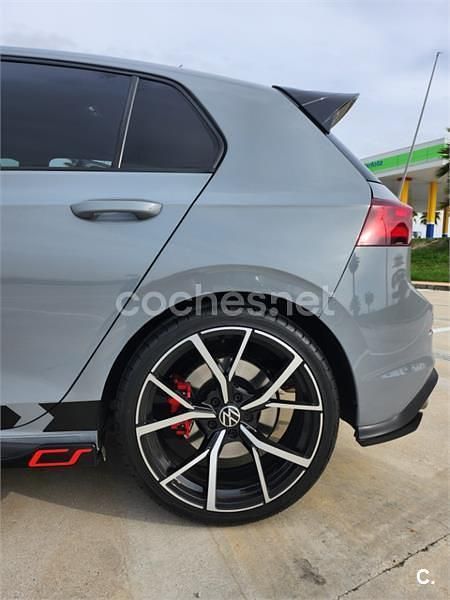 Usado VW Golf VIII GTI 245 CV (180 kW) 2020 Gris / plata Berlina