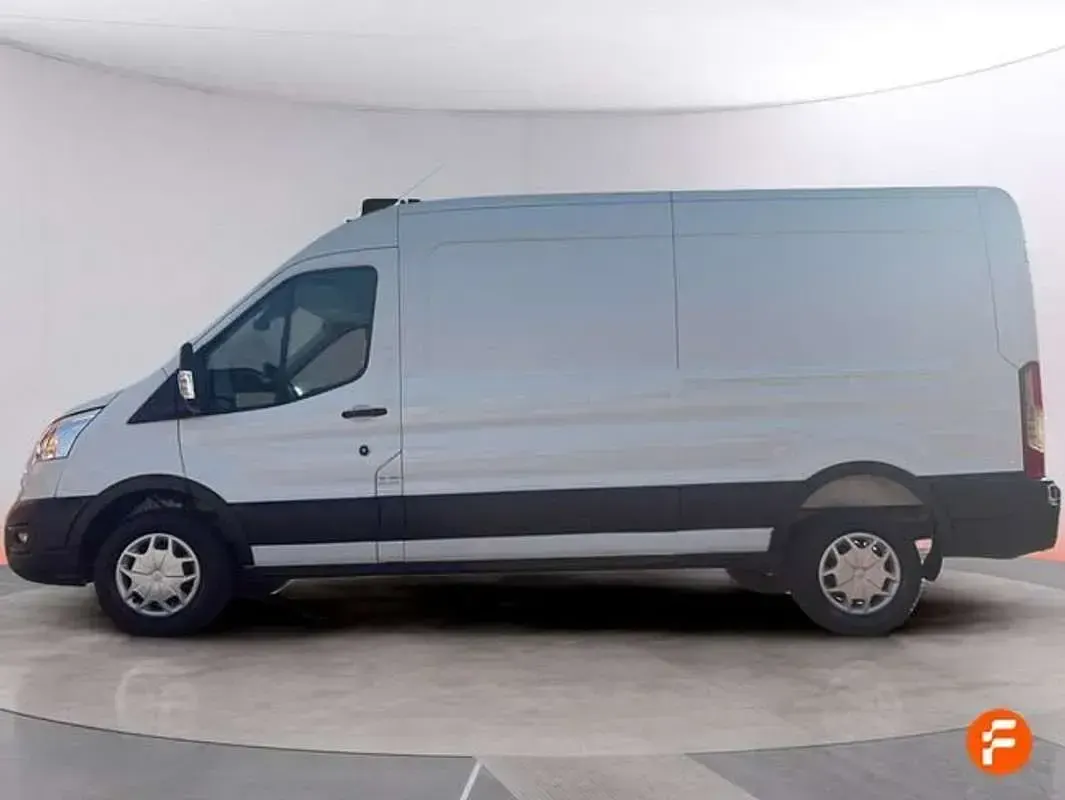 Usado Ford Transit Ambiente 131 CV (96 kW) 2022 Blanco Van