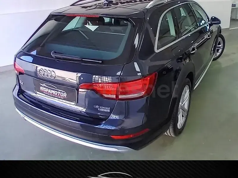Usado Audi A4 Allroad 150 CV (110 kW) 2018 Azul Familiar