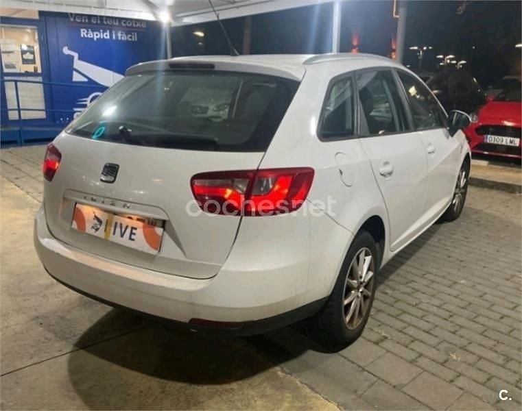 Usado Seat Ibiza ST Style 105 CV (77 kW) 2010 Blanco Familiar