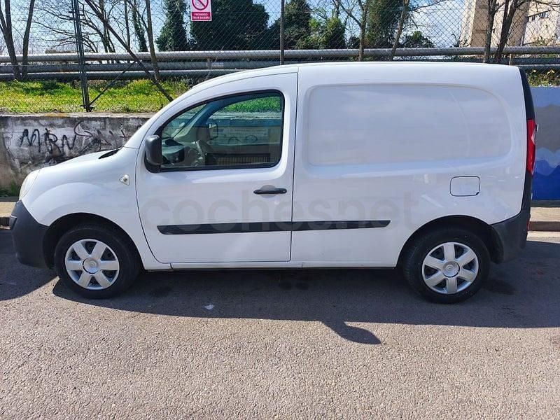 Usado Renault Kangoo 85 CV (62 kW) 2012 Blanco Monovolumen