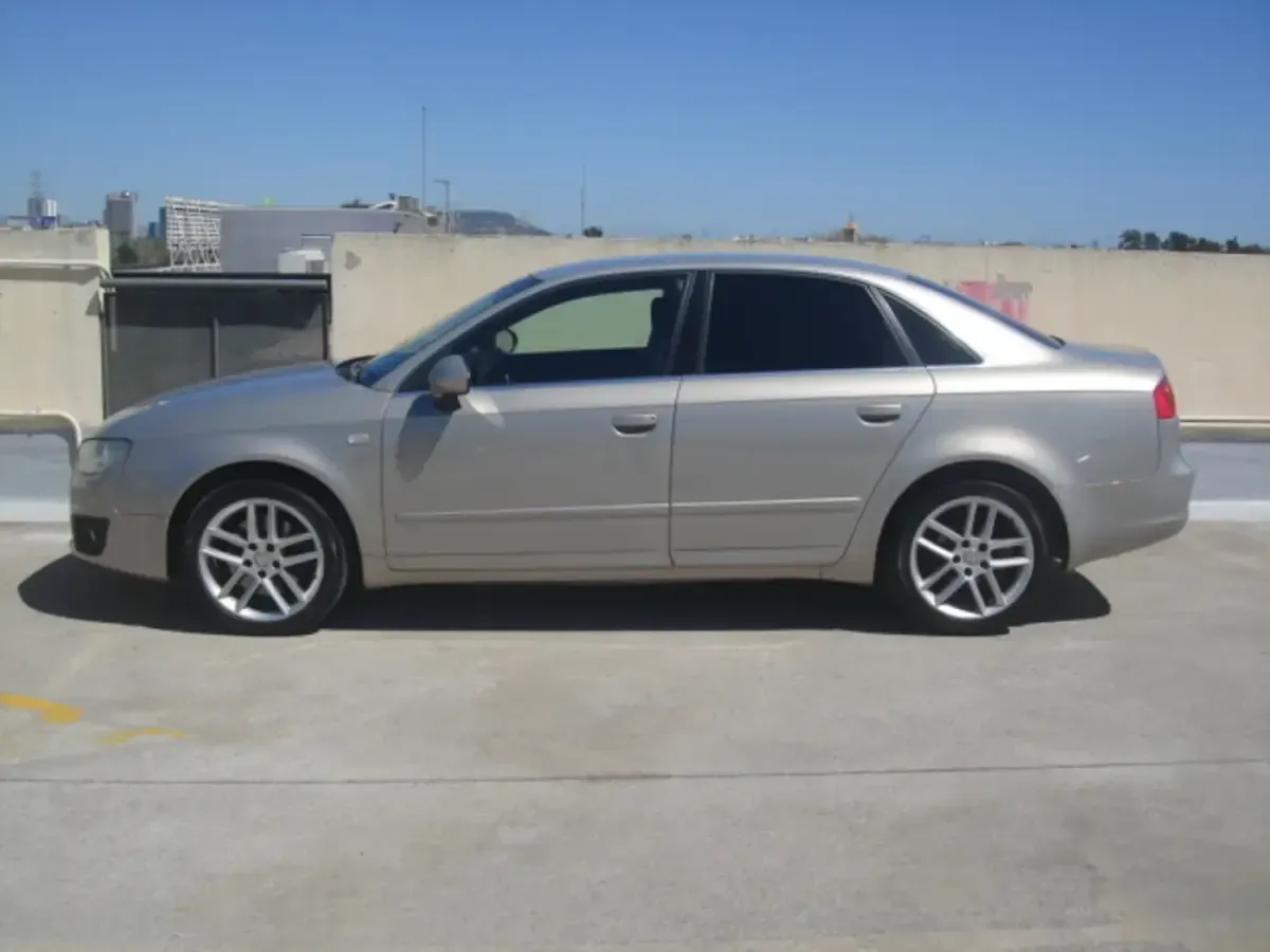 Usado Seat Exeo Sport 151 CV (111 kW) 2009 Beige Berlina