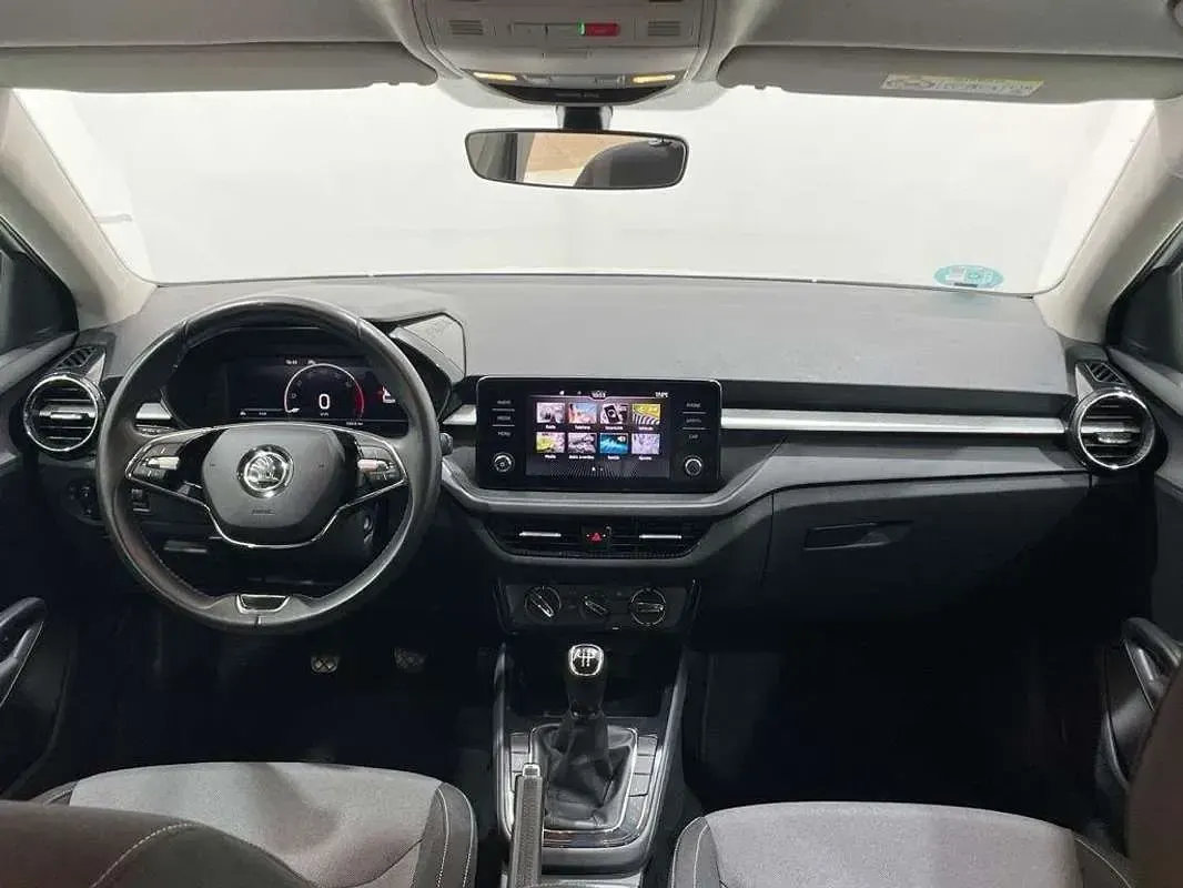 Usado Skoda Fabia Ambition 95 CV (69 kW) 2023 Blanco Utilitario