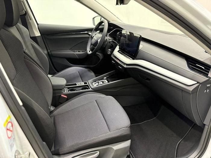 Usado Skoda Octavia Selection 116 CV (85 kW) 2025 Blanco