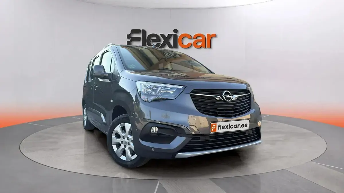 Usado Opel Combo Innovation 130 CV (95 kW) 2019 Monovolumen