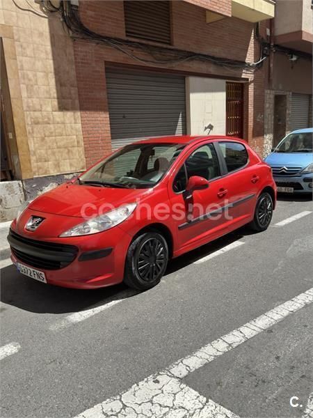 Rojo Usado 2007 Peugeot 207 Berlina | 3300 € (Buen precio) - Imagen 1/1