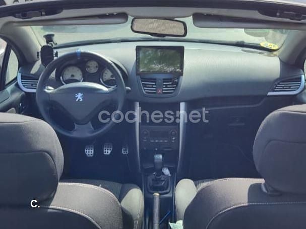 Usado Peugeot 207 CC 110 CV (80 kW) 2007 Negro Descapotable