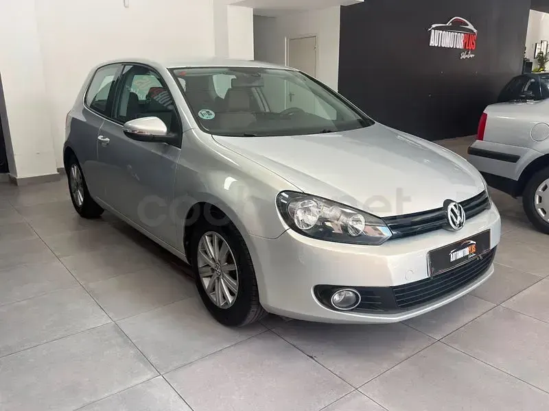 Usado VW Golf VI Advance 110 CV (80 kW) 2009 Gris / plata Berlina