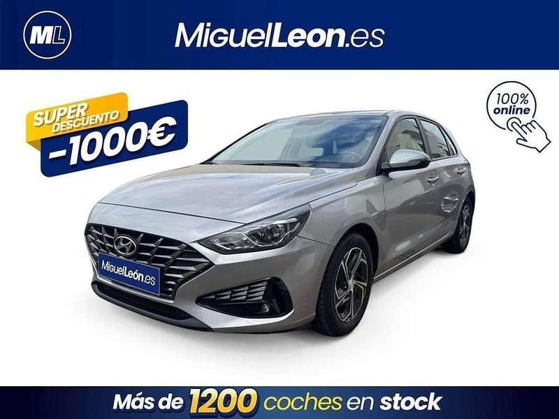 Gris Usado 2022 Hyundai i30 Berlina | 14.985 € (Buen precio) - Imagen 1/3