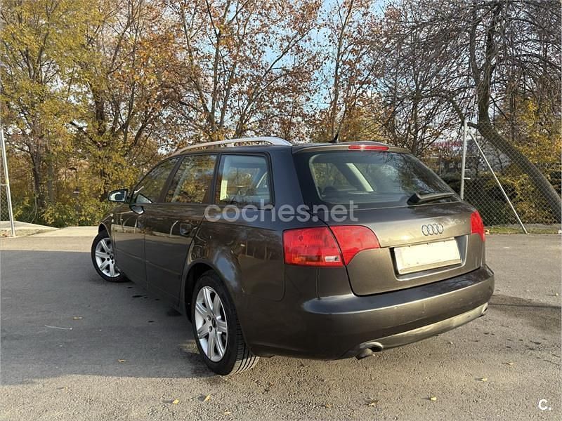 Usado Audi A4 170 CV (125 kW) 2007 Gris / plata Familiar