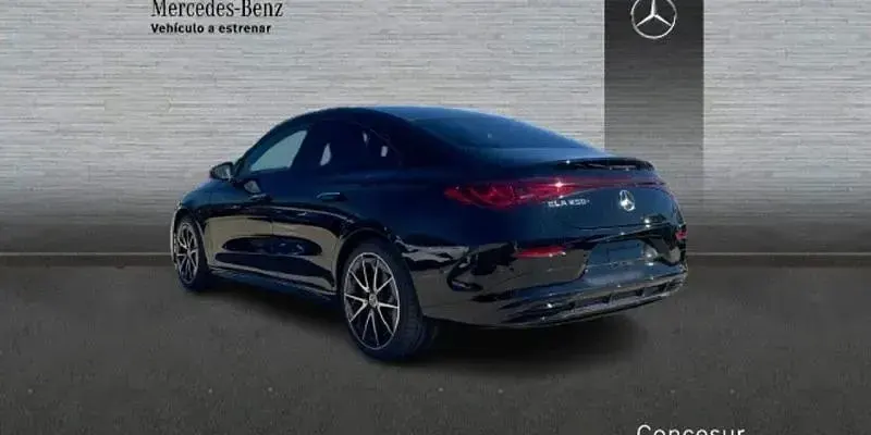 Nuevo Mercedes CLA 250+ 200 kW (272 CV) 2026 Negro Berlina