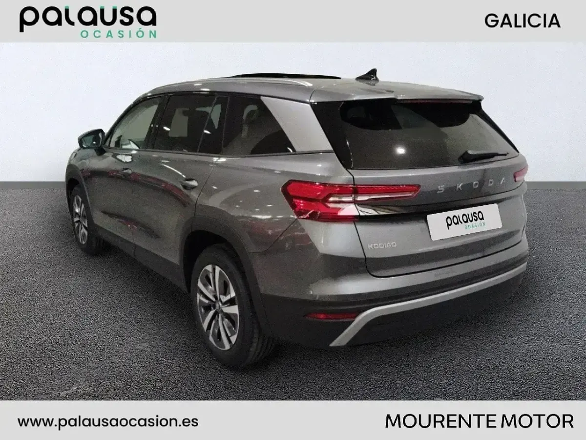 Usado Skoda Kodiaq 204 CV (150 kW) 2026 Gris / plata SUV