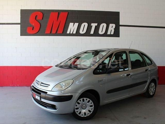 Gris / plata Usado 2004 Citroën Xsara Picasso Monovolumen | 3490 € (Un poco caro) - Imagen 1/4