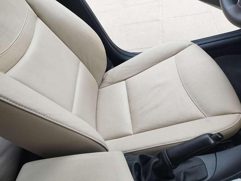 Usado BMW 318 143 CV (105 kW) 2012 Gris Berlina