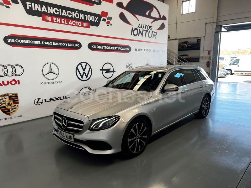 Gris / plata Usado 2019 Mercedes E300 Familiar | 25.900 € (Buen precio) - Imagen 1/4
