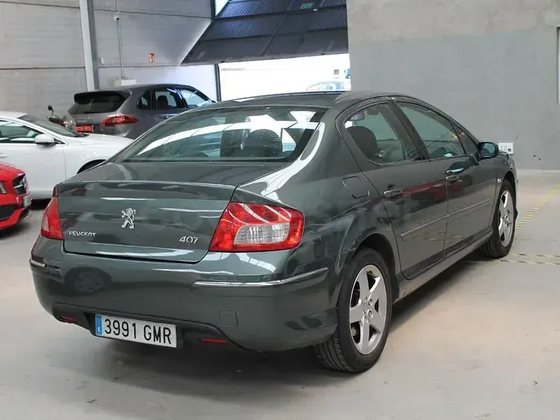Usado Peugeot 407 Premium 140 CV (102 kW) 2009 Verde Berlina