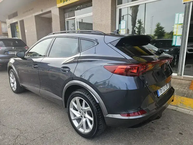 Usado Cupra Formentor 150 CV (110 kW) 2022 Gris / plata SUV