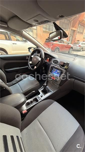 Usado Ford Focus Trend 109 CV (80 kW) 2008 Negro Berlina
