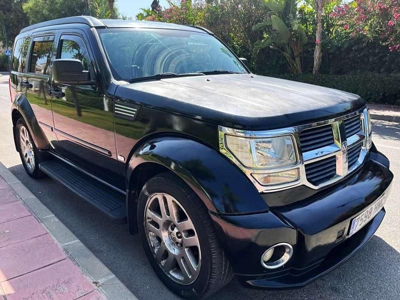 Negro Usado 2008 Dodge Nitro SXT SUV | 7500 € - Imagen 1/4