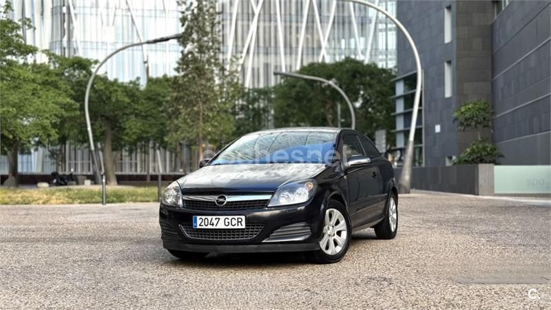 Negro Usado 2008 Opel Astra GTC Sport Berlina | 4990 € (Precio justo) - Imagen 1/4