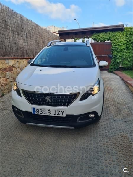 Blanco Usado 2017 Peugeot 2008 Allure SUV | 9600 € (Buen precio) - Imagen 1/4